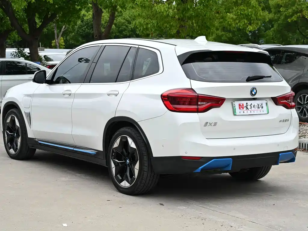 BMW iX3 2021 — фото 4