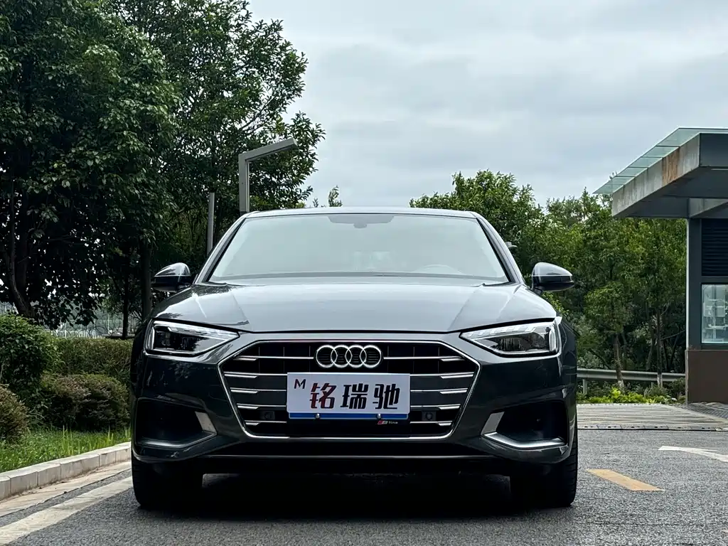 Audi A4L 2021 — фото 2