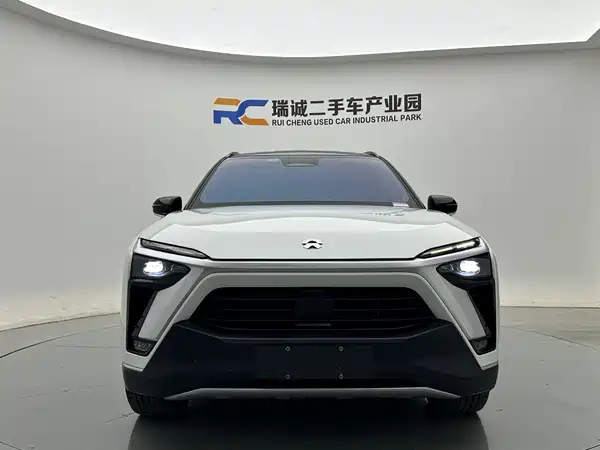 NIO ES8 2022