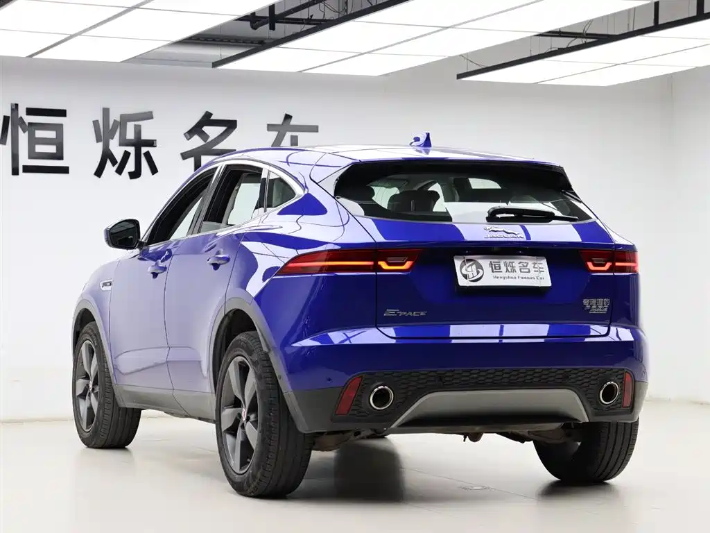 Jaguar E-PACE 2021 — фото 21