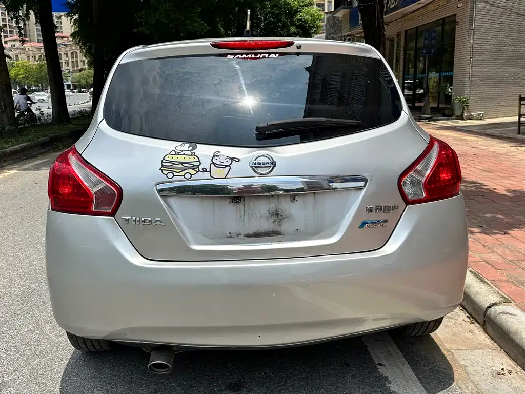 Nissan Tiida 2012