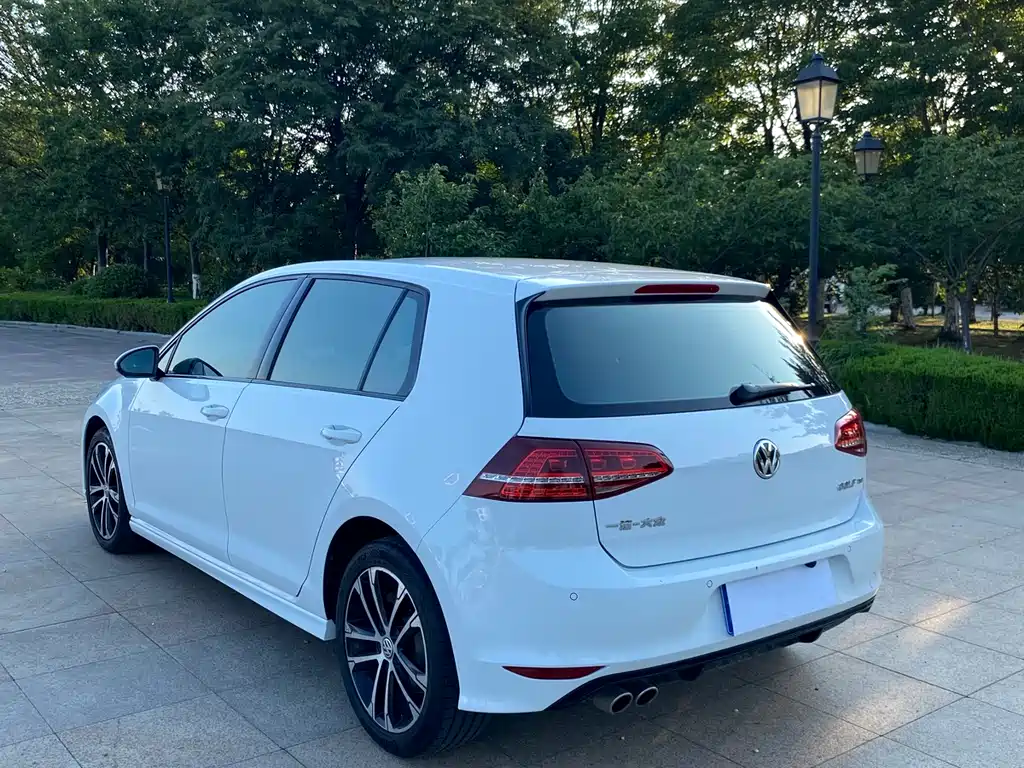 Volkswagen Golf 2016