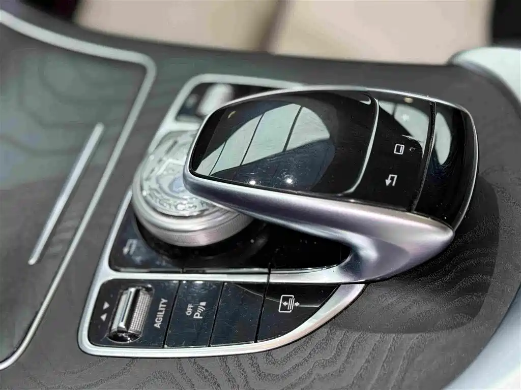 Mercedes-Benz C-Class 2015 — фото 7