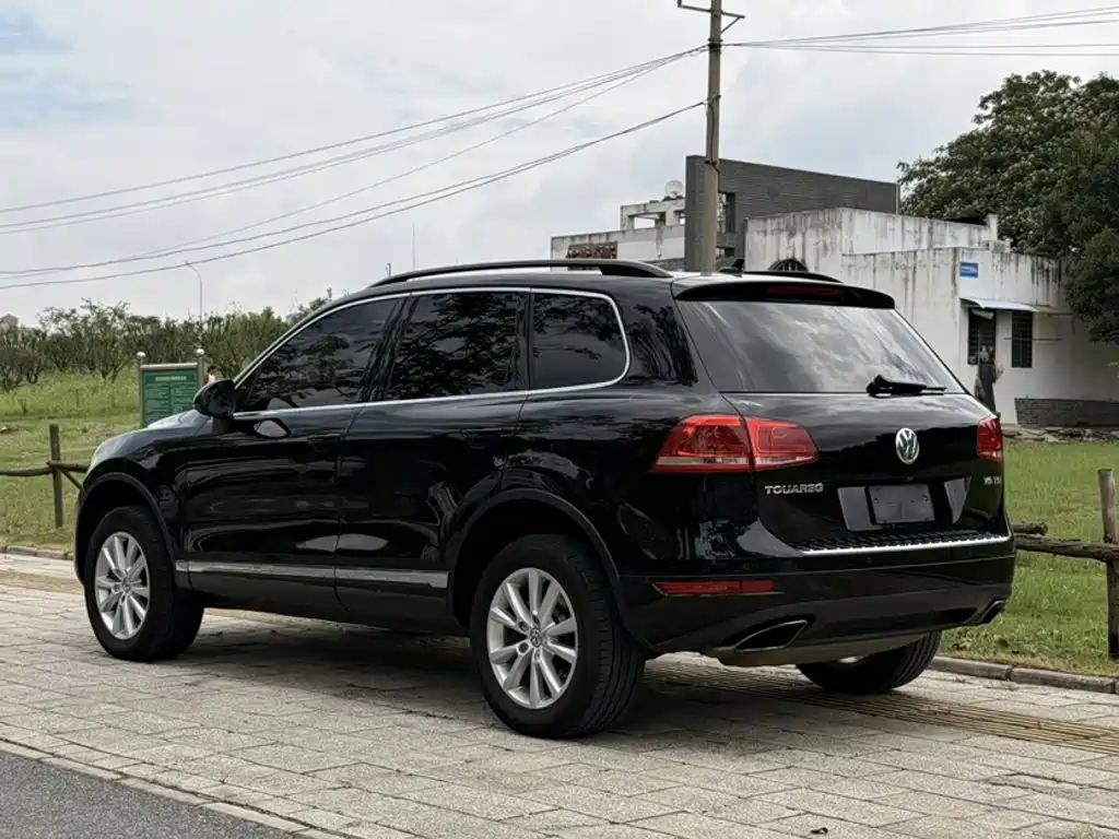 Volkswagen Touareg 2015 — фото 24
