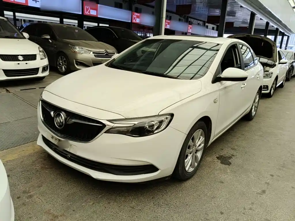 Buick Excelle 2021 — фото 1