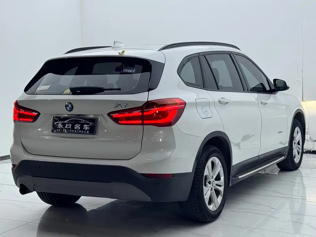 BMW X1 2016 — фото 12