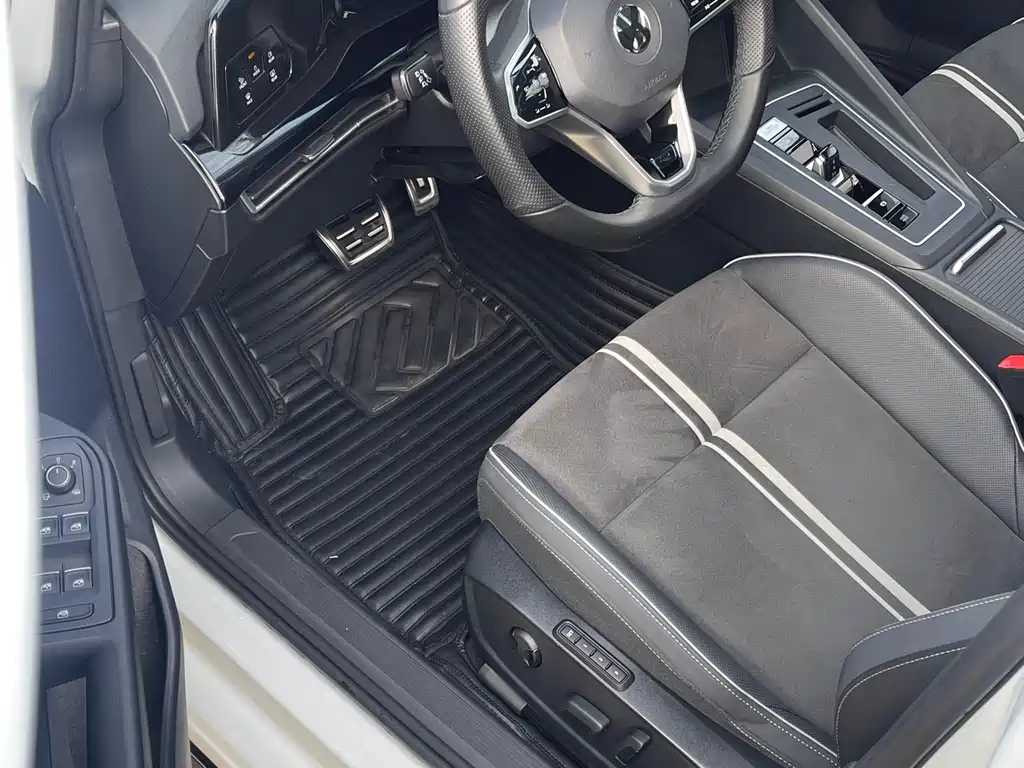 Volkswagen Golf 2021