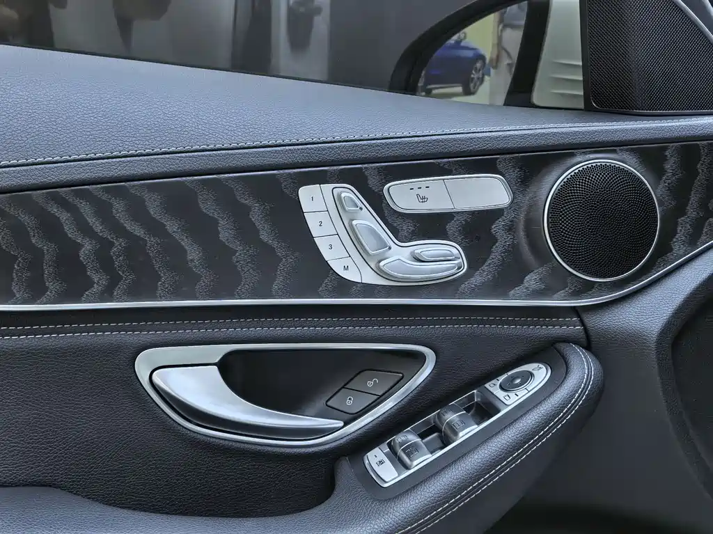 Mercedes-Benz C-Class 2020 — фото 35