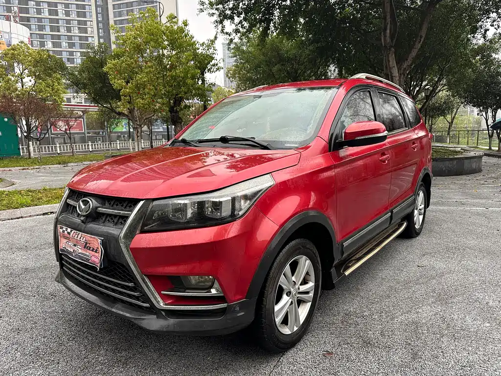 BAIC Huansu S3 2017 — фото 1