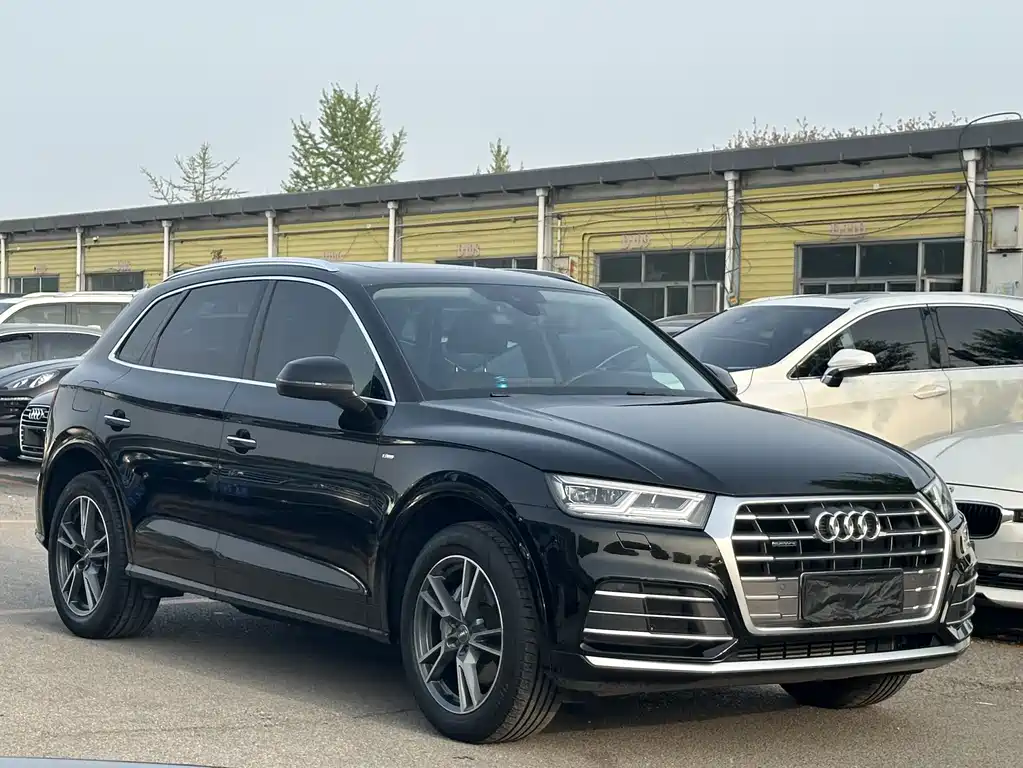 Audi Q5L 2020 — фото 3