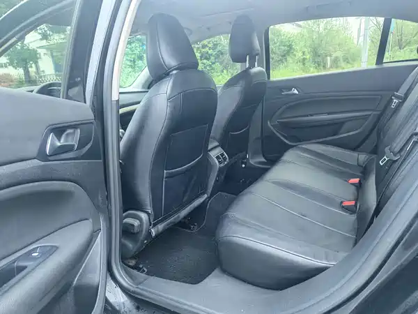 Peugeot 408 2018