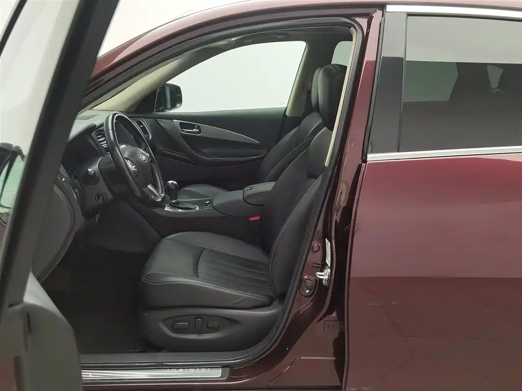 Infiniti QX50 2015 — фото 10