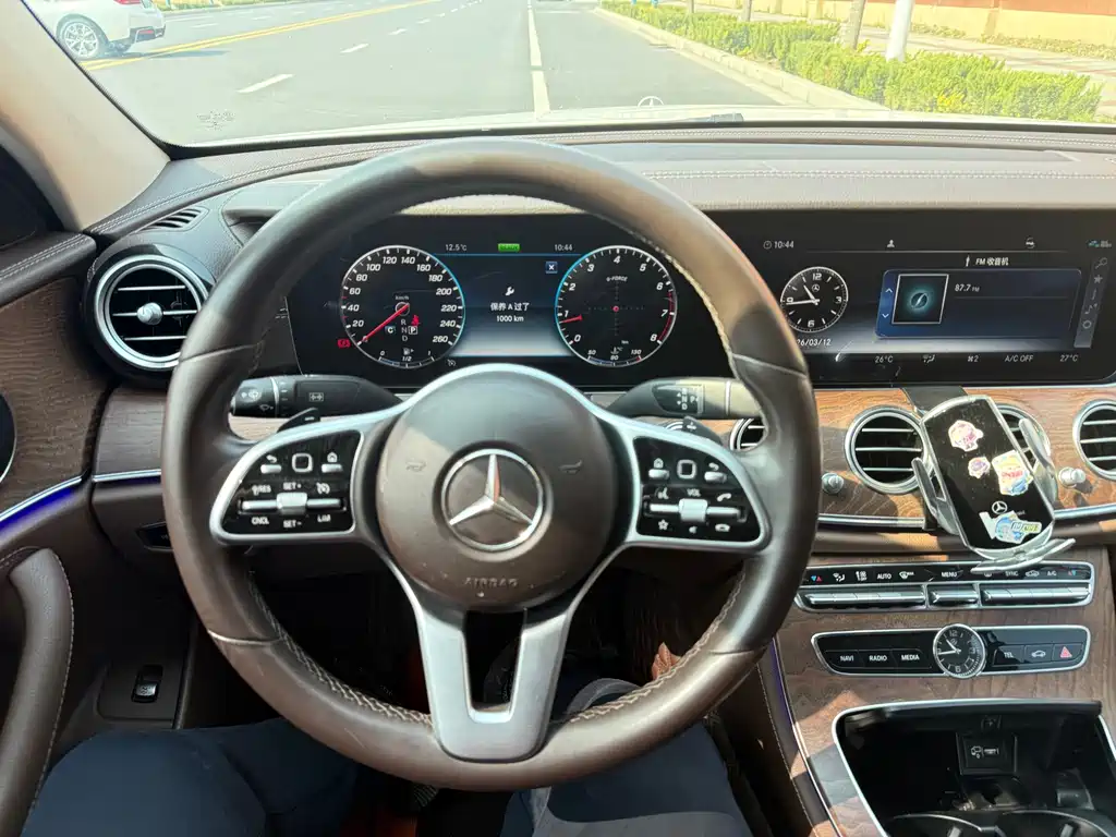 Mercedes-Benz E-Class 2020 — фото 8