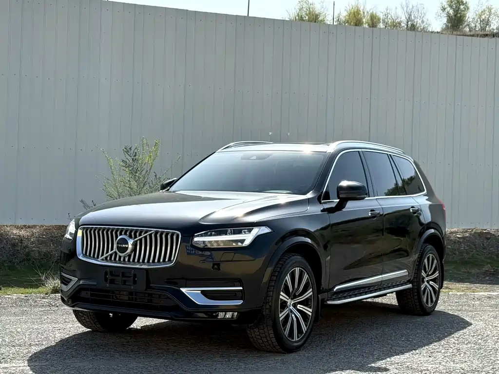 Volvo XC90 2021 — фото 1
