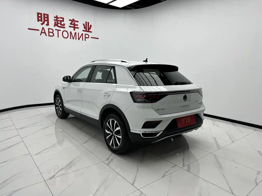 Volkswagen T-Roc 2023 — фото 8