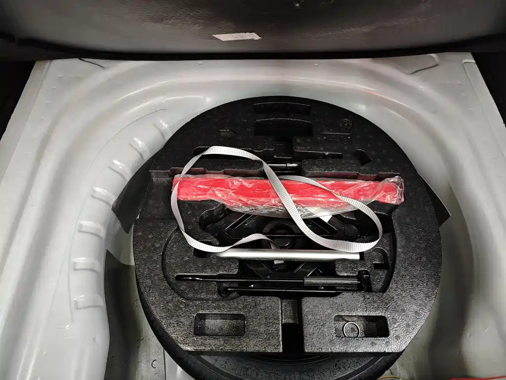 Volkswagen Lavida 2022 — фото 16