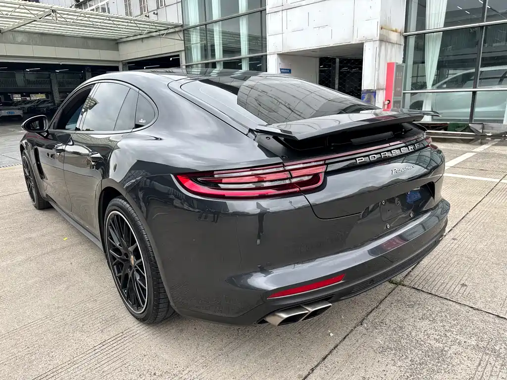 Porsche Panamera 2020 — фото 16