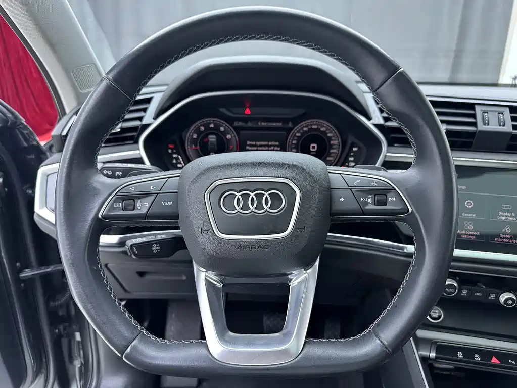 Audi Q3 2022 — фото 12