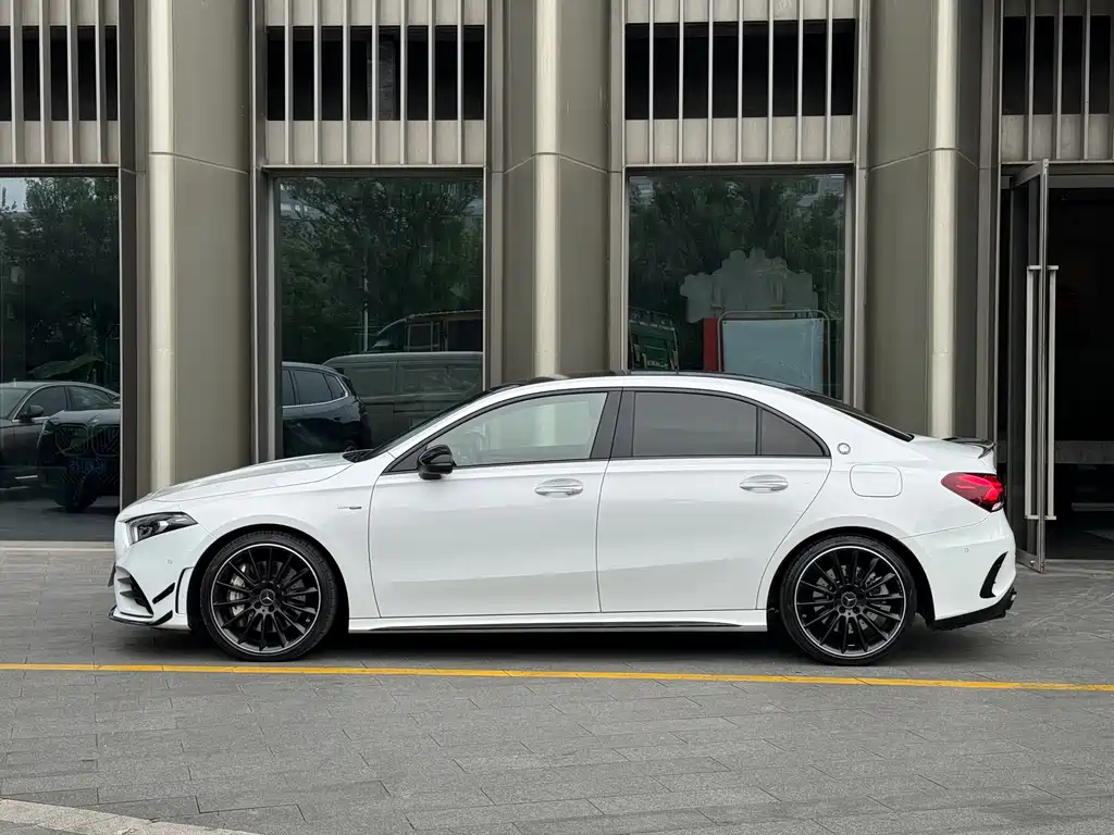 Mercedes-Benz A-Class AMG 2021 — фото 7