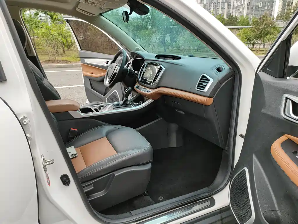 Geely Vision X6 2018 — фото 13