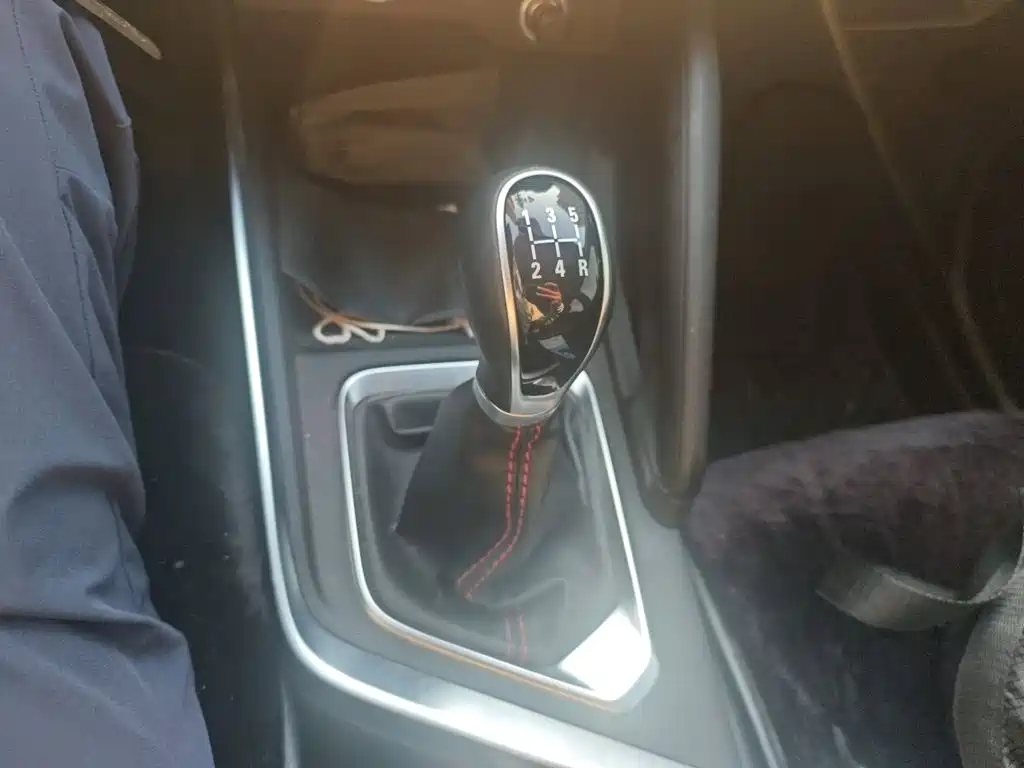 Geely Vision X3 2021