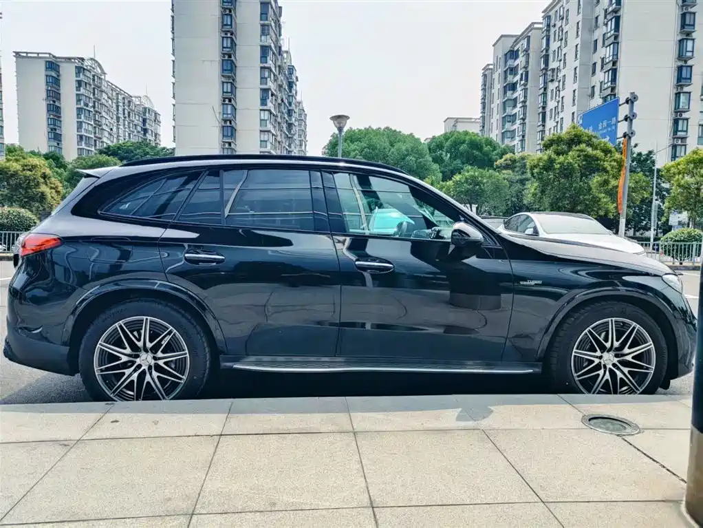 Mercedes-Benz GLC AMG 2025