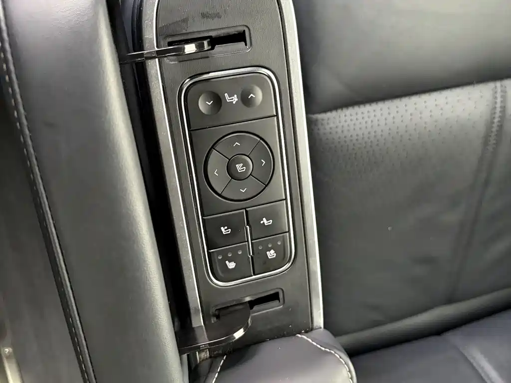GAC Motor Trumpchi M8 2022 — фото 20