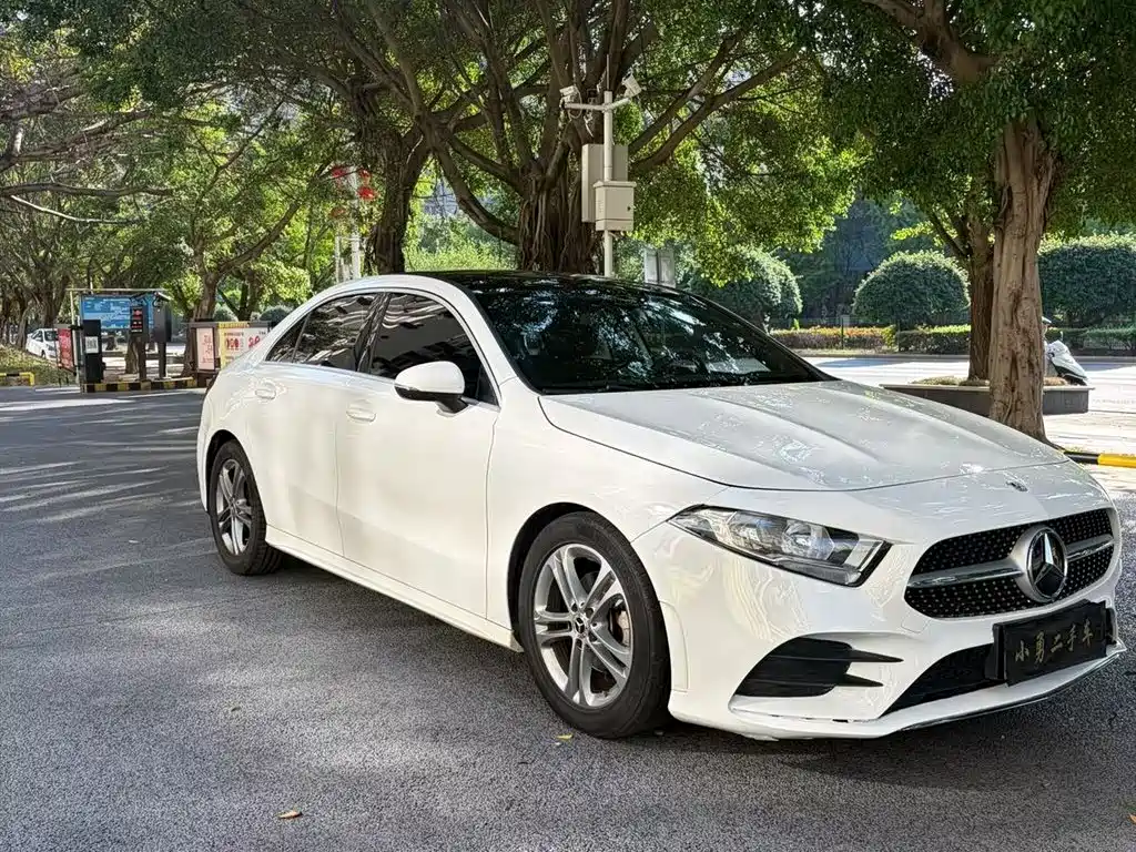 Mercedes-Benz A-Class 2023 — фото 3