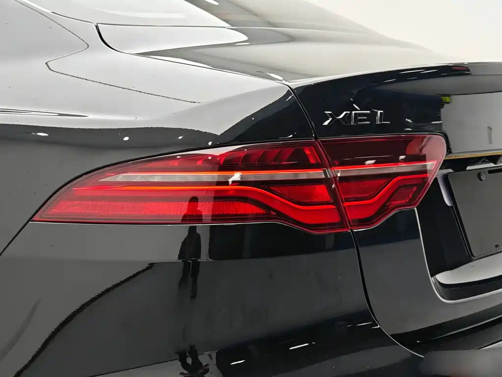 Jaguar XEL 2022 — фото 6