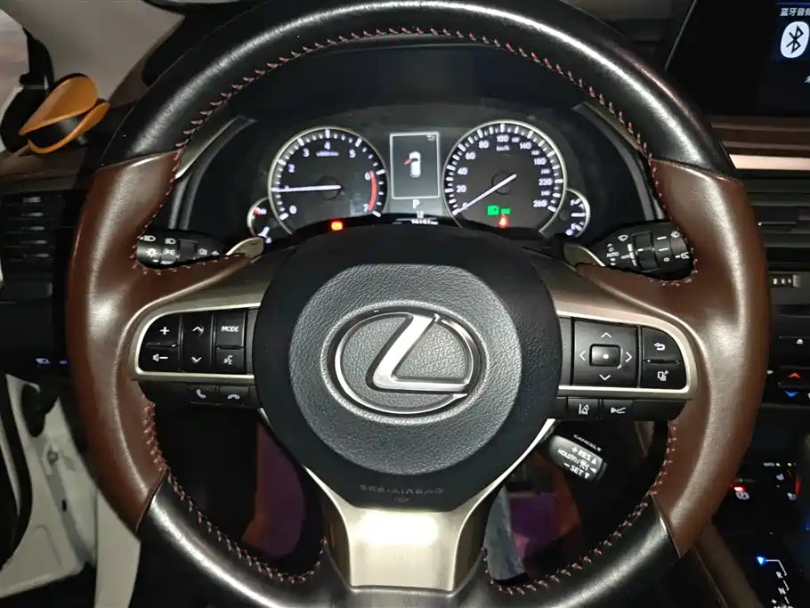 Lexus RX 2022 — фото 15