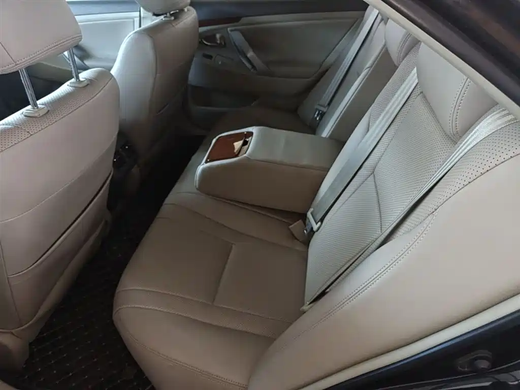 Toyota Camry 2015 — фото 17