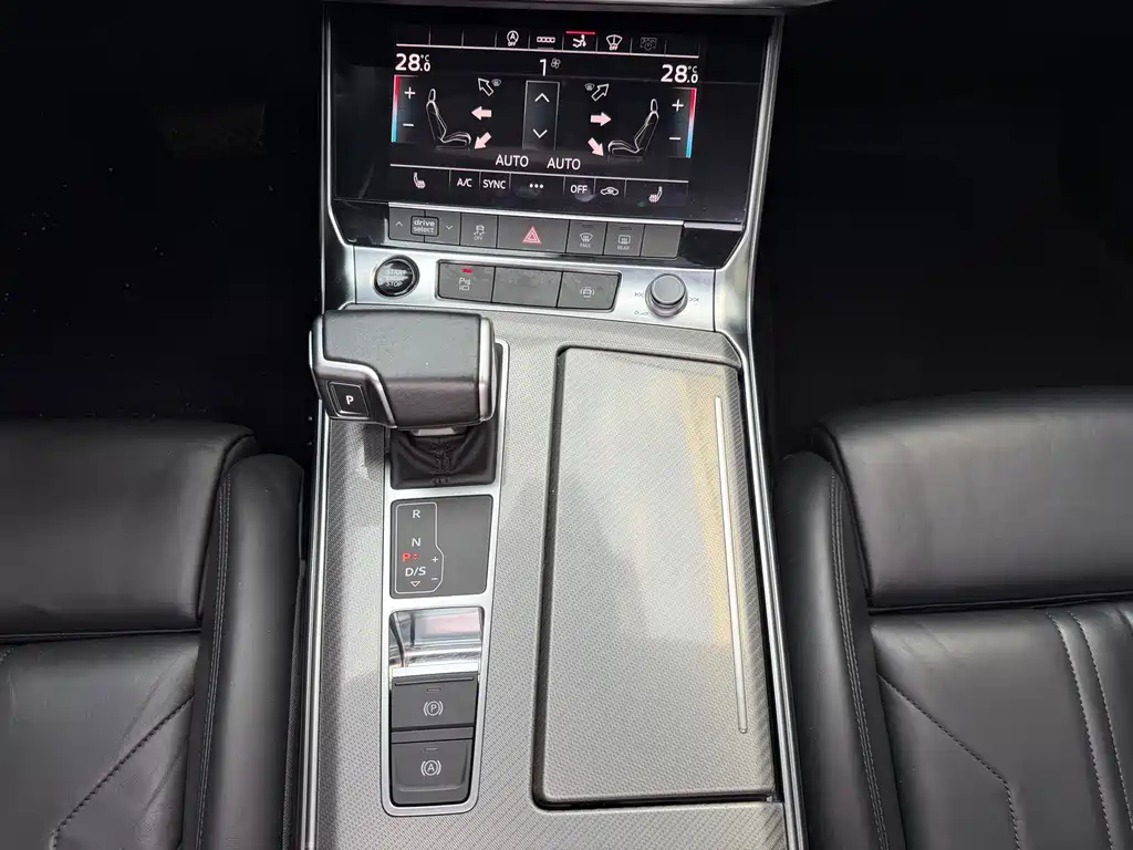 Audi A7 2022 — фото 11