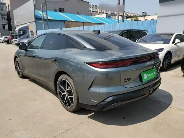 BYD Han L 2025
