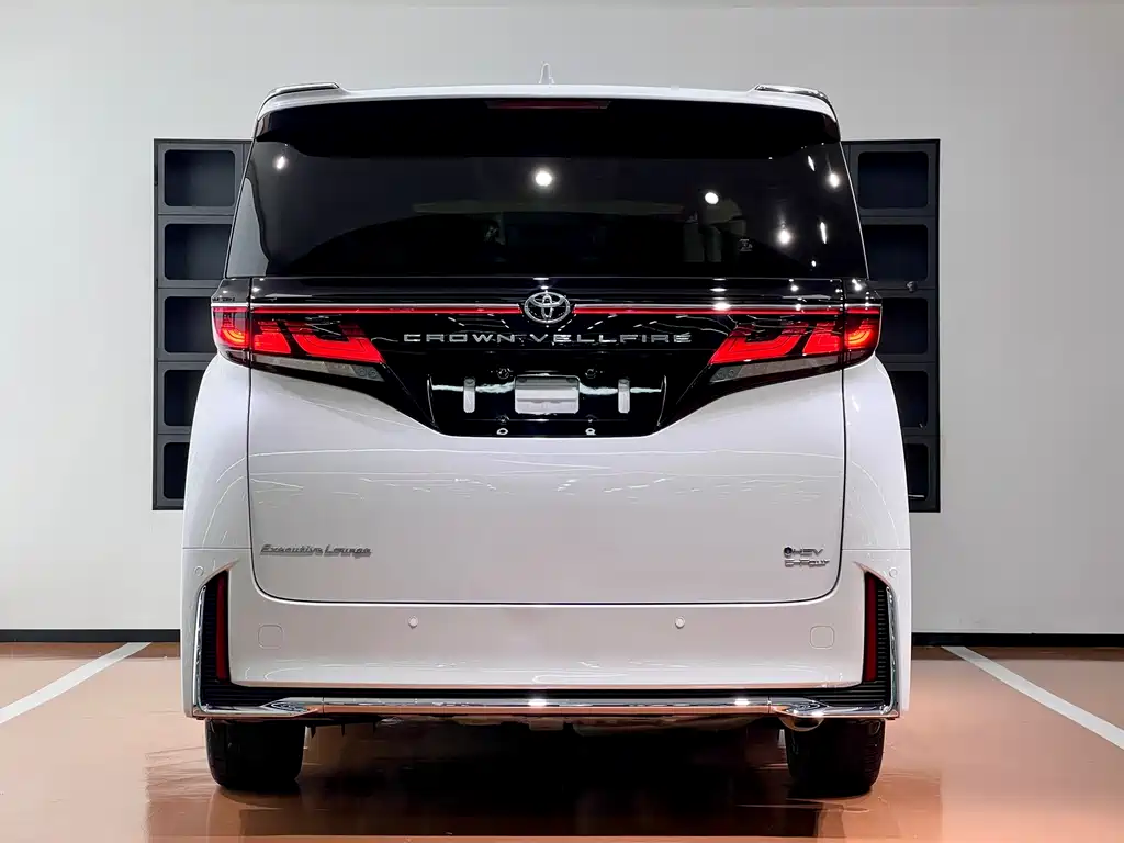 Toyota Vellfire 2025 — фото 6