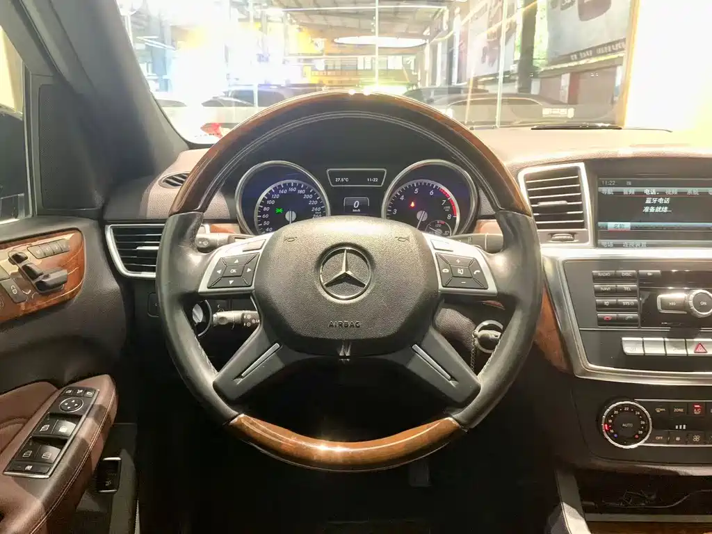 Mercedes-Benz M-Class 2015 — фото 9