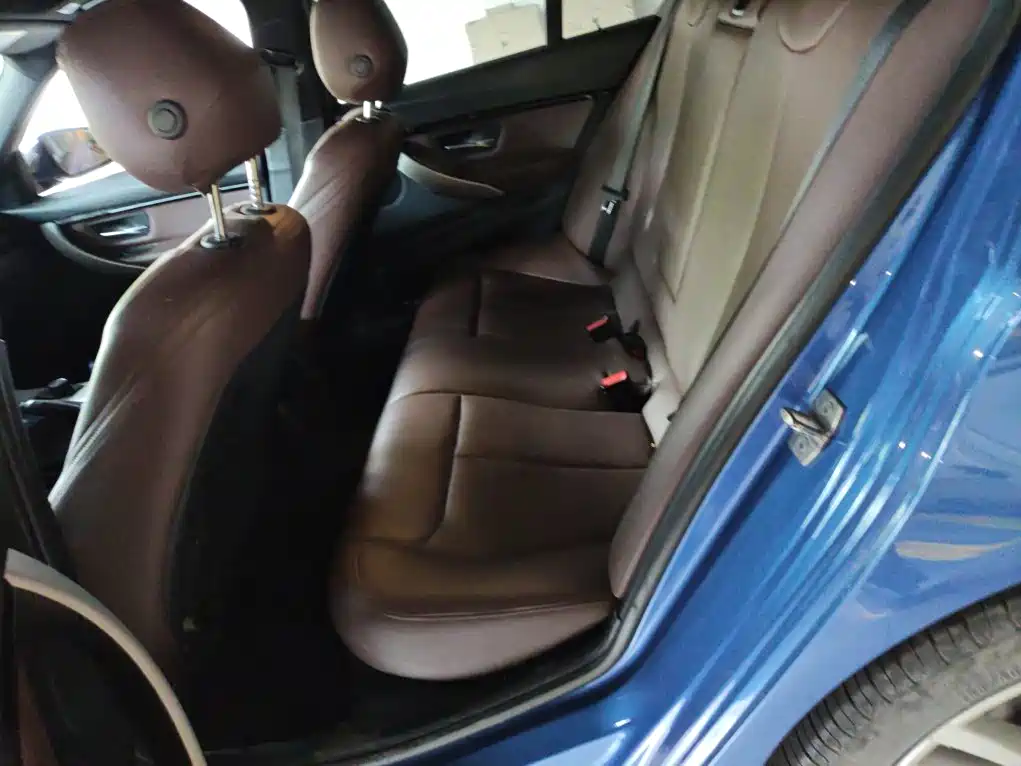 BMW 3 Series 2017 — фото 15
