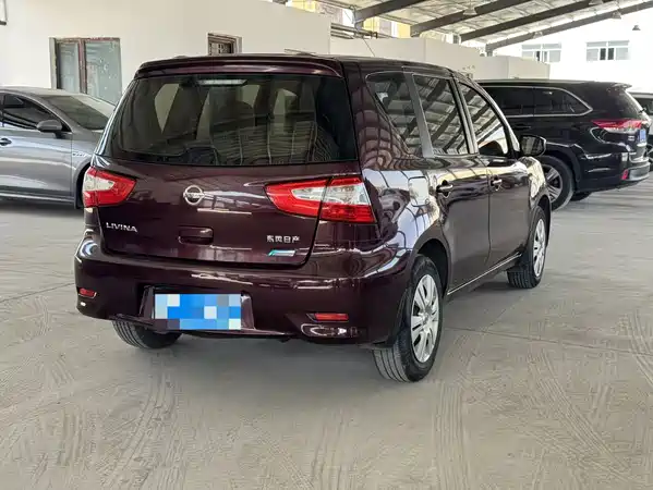 Nissan Livina 2014