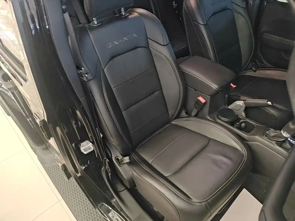 Jeep Wrangler 2019 — фото 20