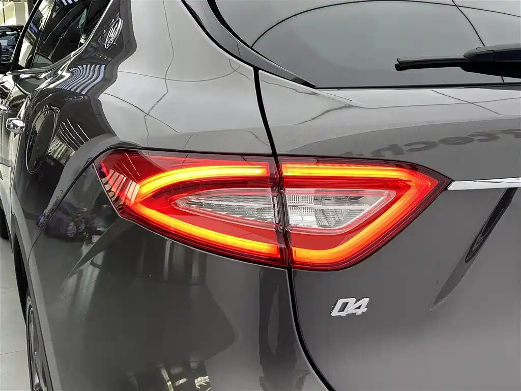 Maserati Levante 2021 — фото 34