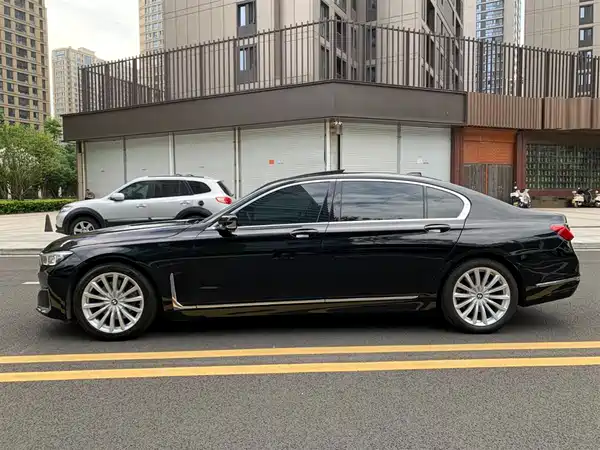 BMW 7 Series 2021