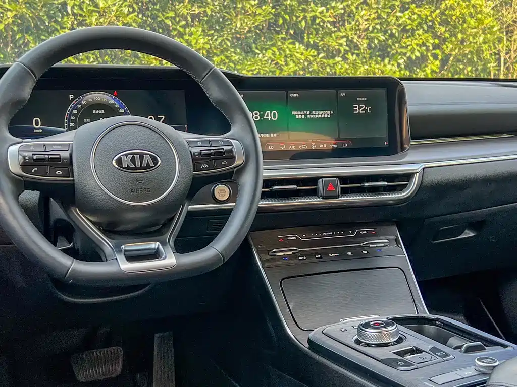 Kia K5 2021 — фото 12