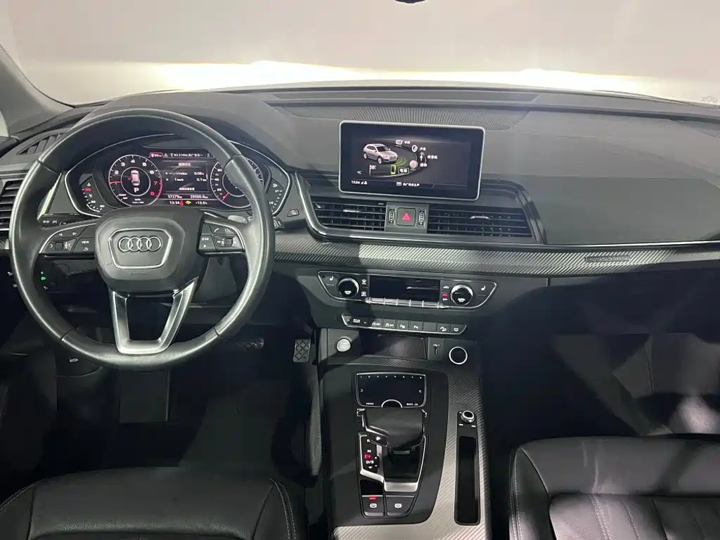 Audi Q5L 2020 — фото 5