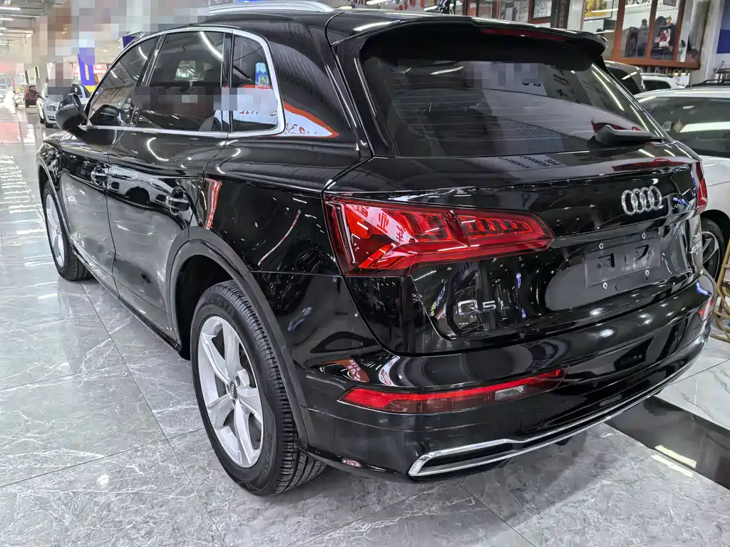 Audi Q5L 2019 — фото 4