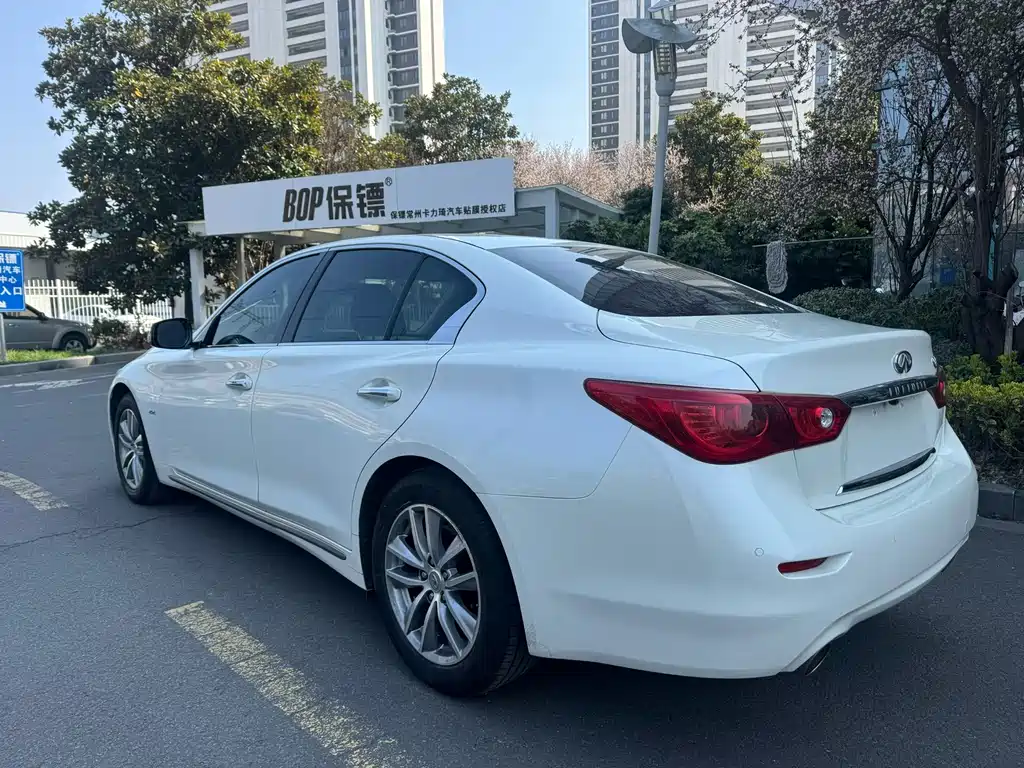 Infiniti Q50L 2016 — фото 4