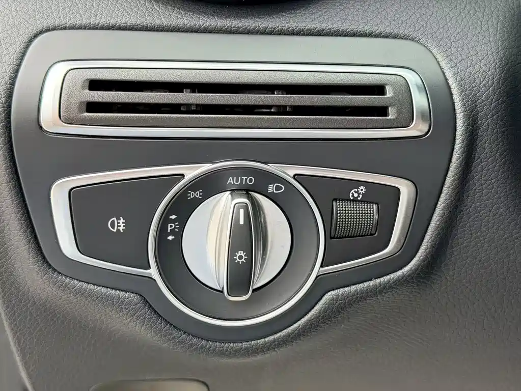 Mercedes-Benz GLC 2020 — фото 18