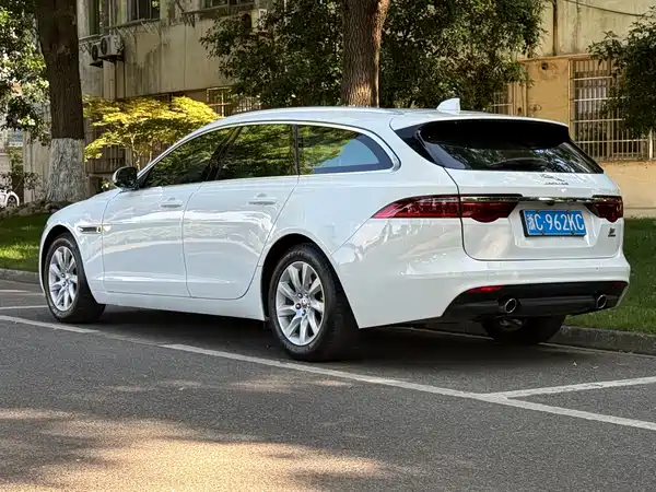 Jaguar XF 2018