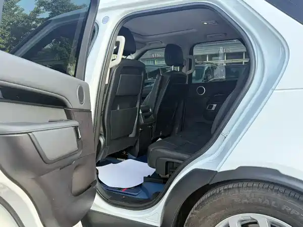 Land Rover Discovery 2019
