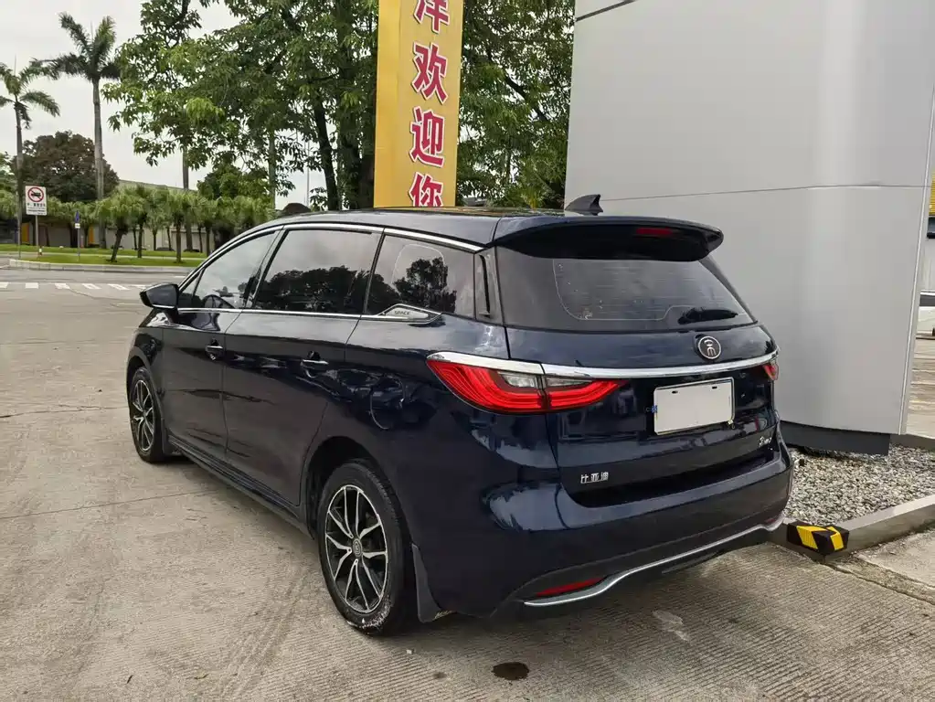 BYD MAX 2018 — фото 13
