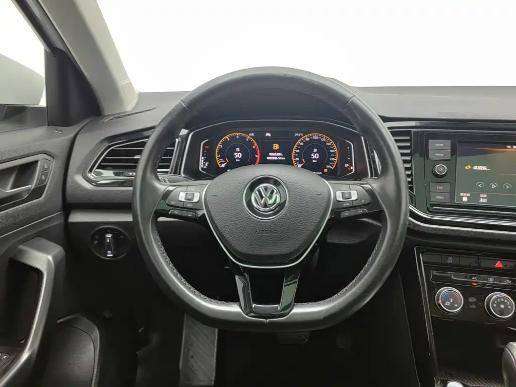 Volkswagen T-Roc 2020 — фото 11