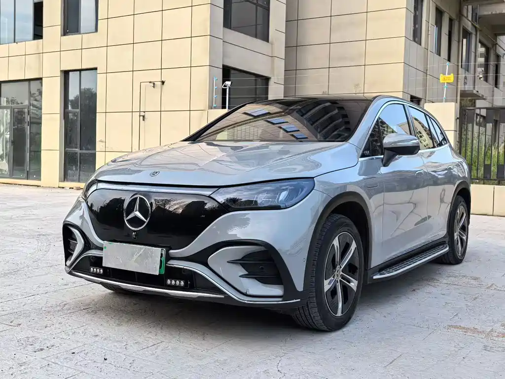 Mercedes-Benz EQE SUV 2023